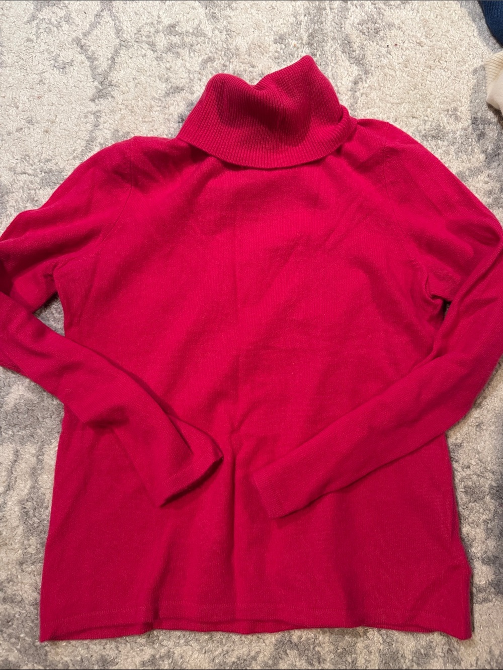 100% Cashmere pink  Lord And Taylor Turtleneck Sweater